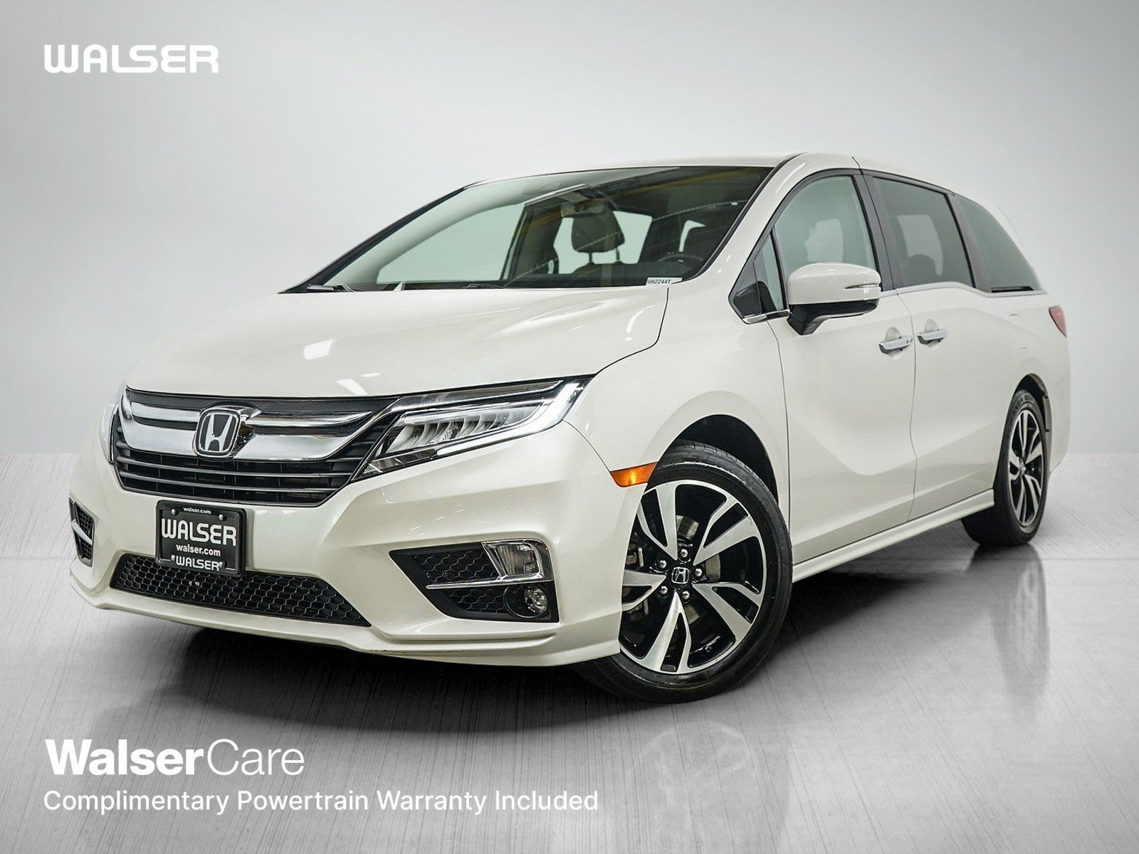 2018 Honda Odyssey Elite's photo