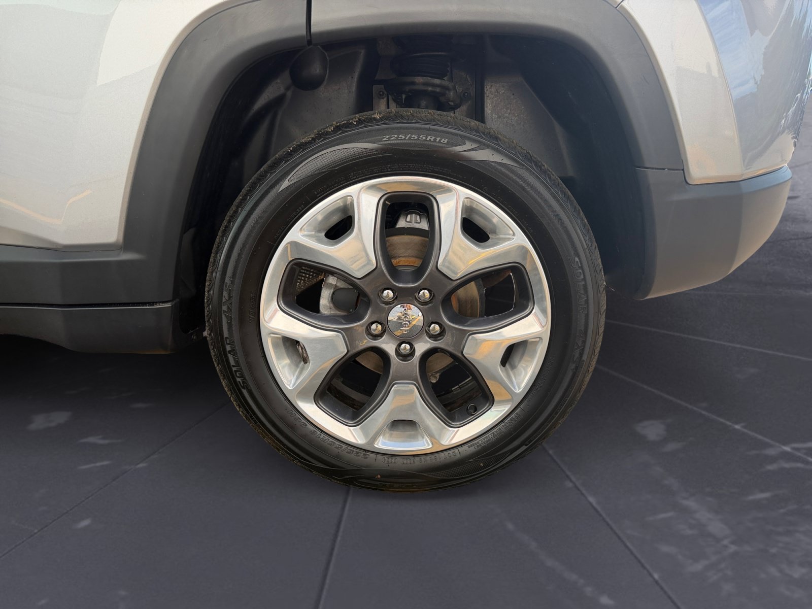 Used 2018 Billet Silver Metallic Clearcoat Jeep Limited image 46