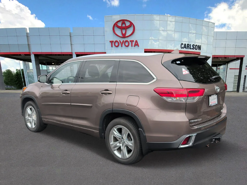 Used 2018 Toyota Highlander Limited with VIN 5TDDZRFHXJS833263 for sale in Minneapolis, Minnesota
