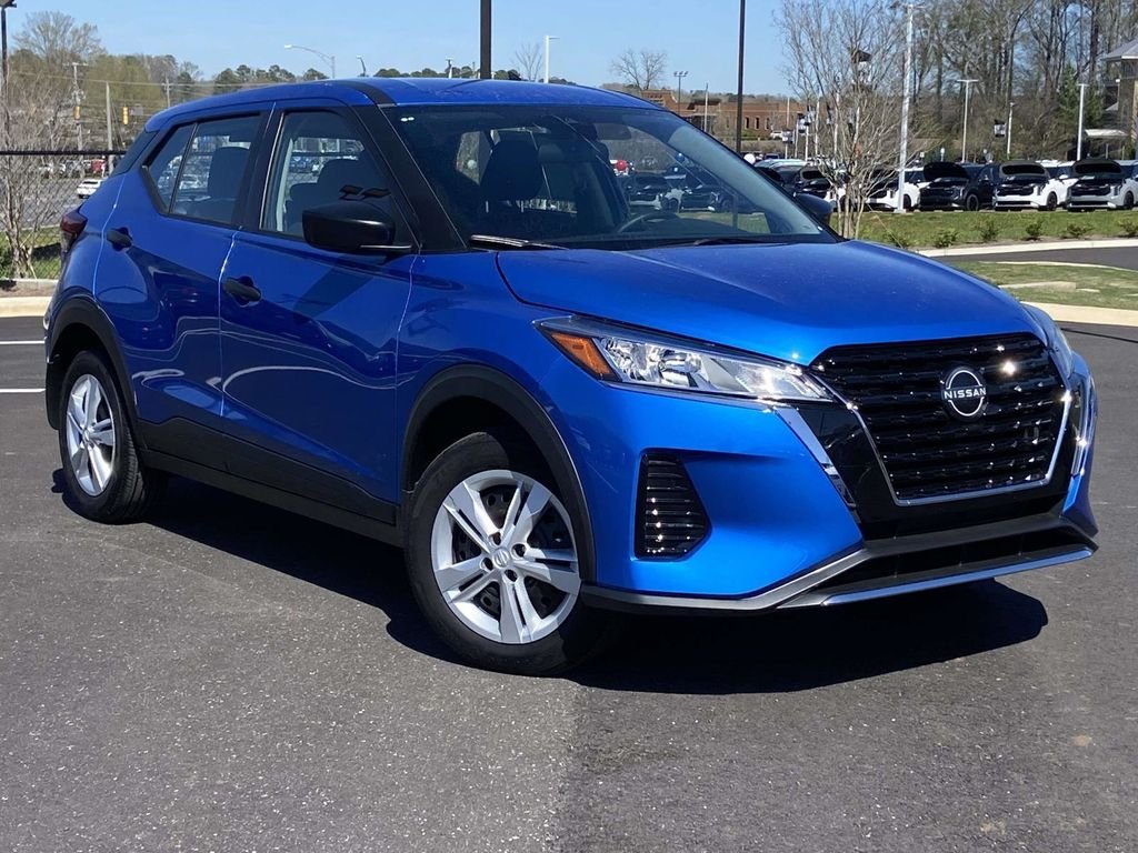 2025 Nissan Kicks Play 1.6 FWD's photo