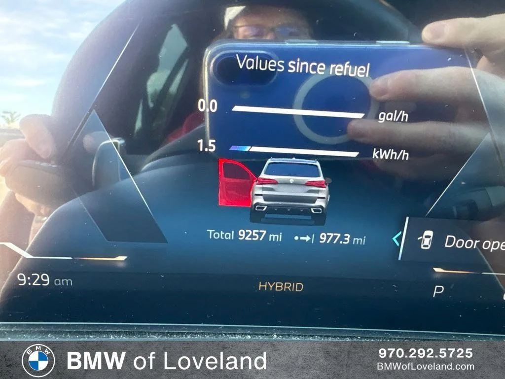 2025 BMW X5 xDrive50e's photo
