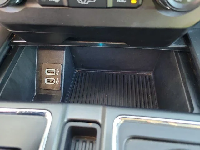 Used 2018 Black Ford XLT image 30