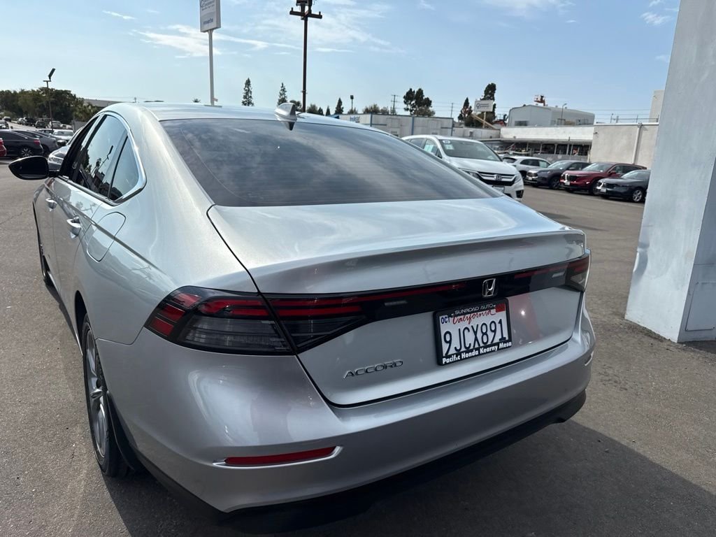 Used 2024  Honda EX image 2