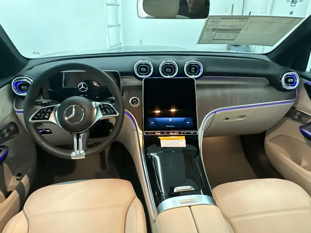 New 2027 Gray Mercedes-Benz GLC 300 image 22