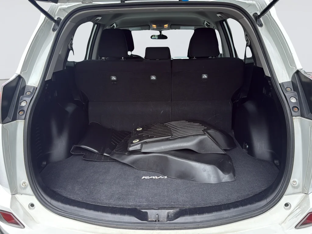 Used 2016 White Toyota LE image 11