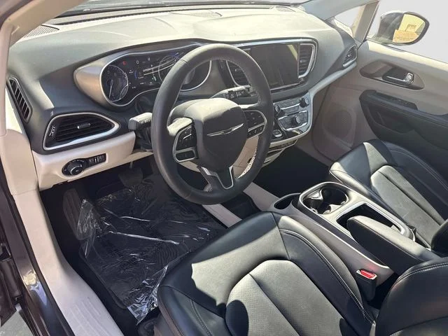 Used 2023 Gray Chrysler Touring L image 12