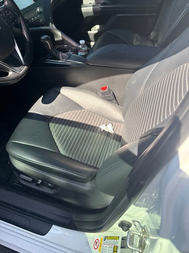 Used 2019 White Toyota SE image 5