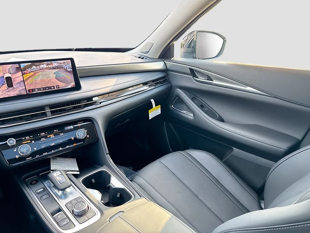 Certified Used 2026 Silver INFINITI LUXE image 26