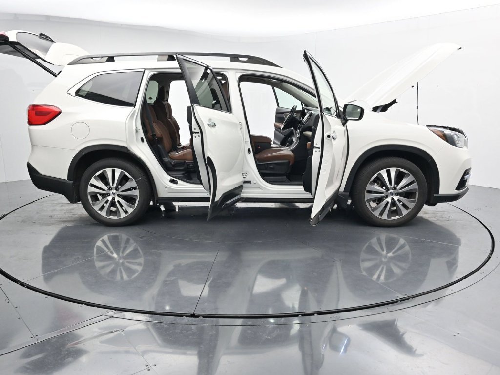 Used 2022 White Subaru Touring image 27