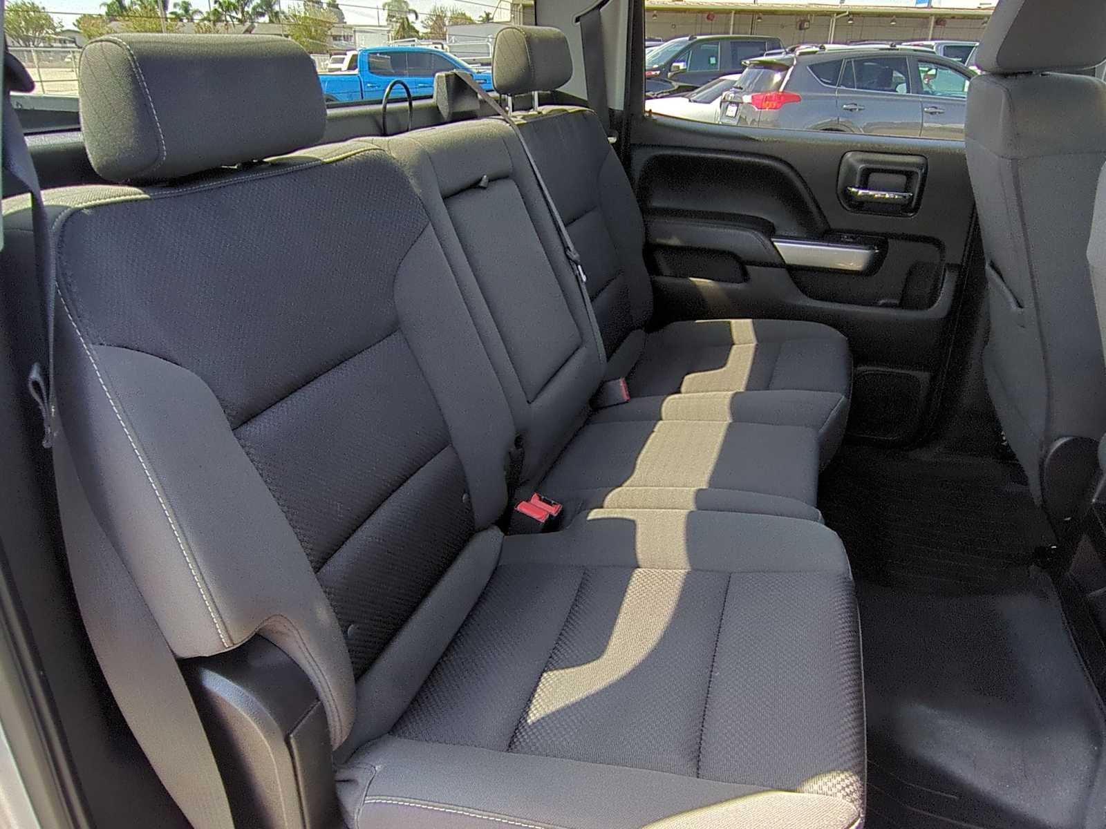 Used 2016 SILVER ICE METALLIC Chevrolet LT image 26