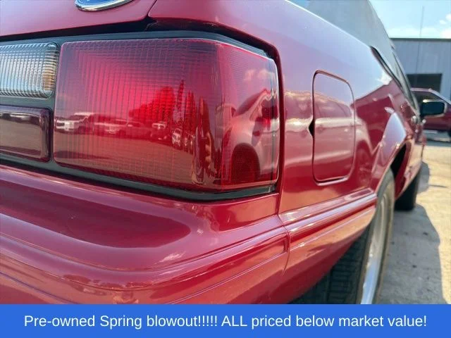 Used 1993 Red Ford LX image 12