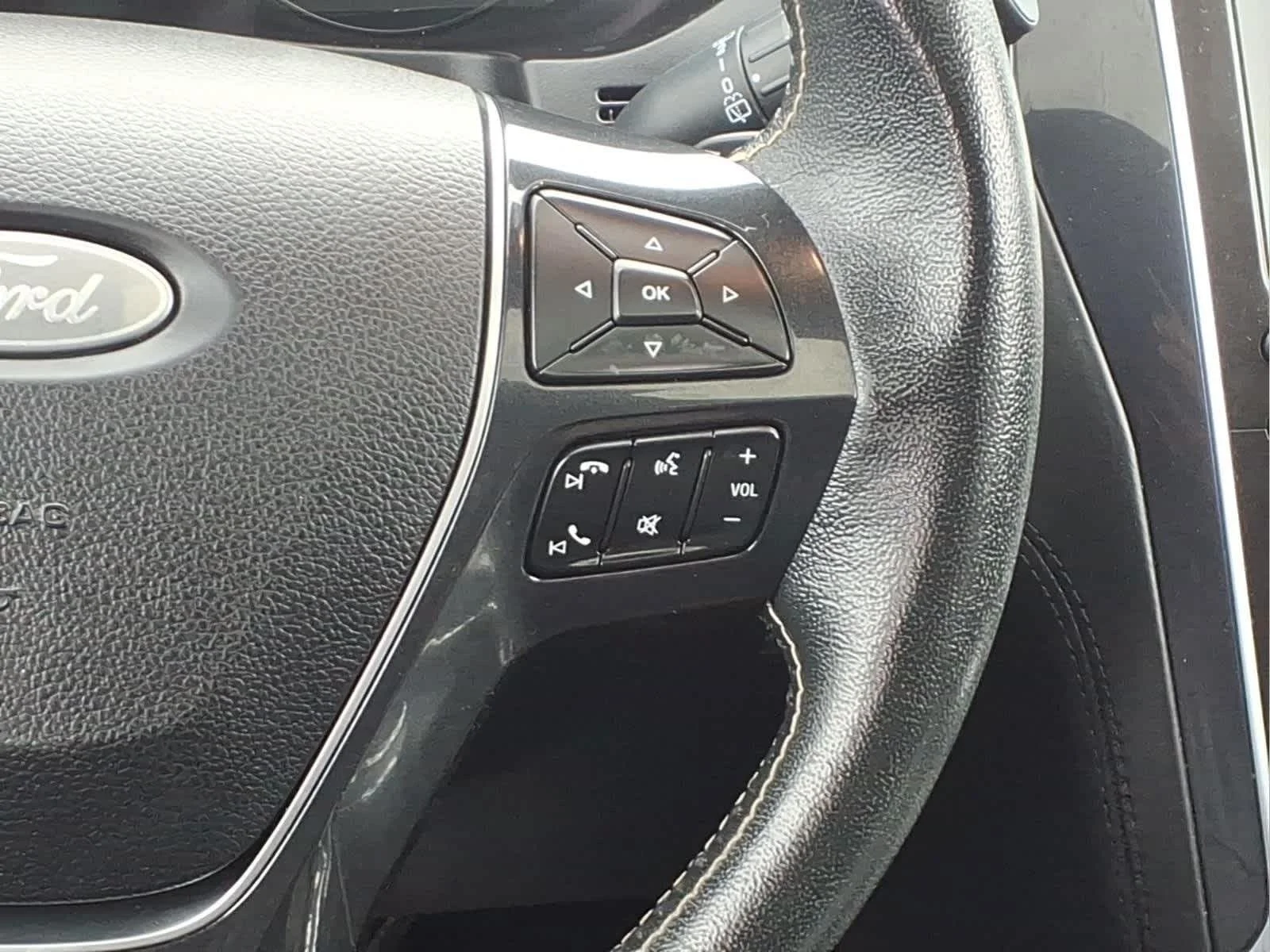 Used 2019 Agate Black Ford Platinum image 23