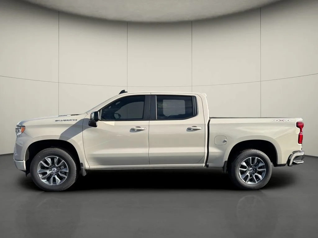 New 2026 White Sands Chevrolet RST image 4