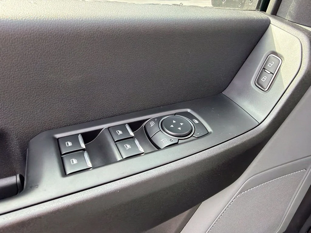 New 2026 Oxford White Ford F-550® XL image 23