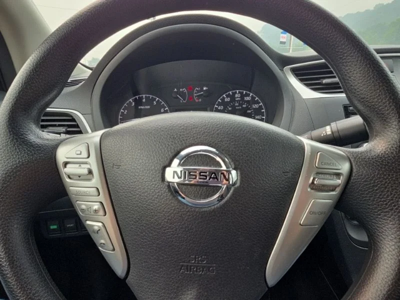 Used 2016  Nissan SR image 11