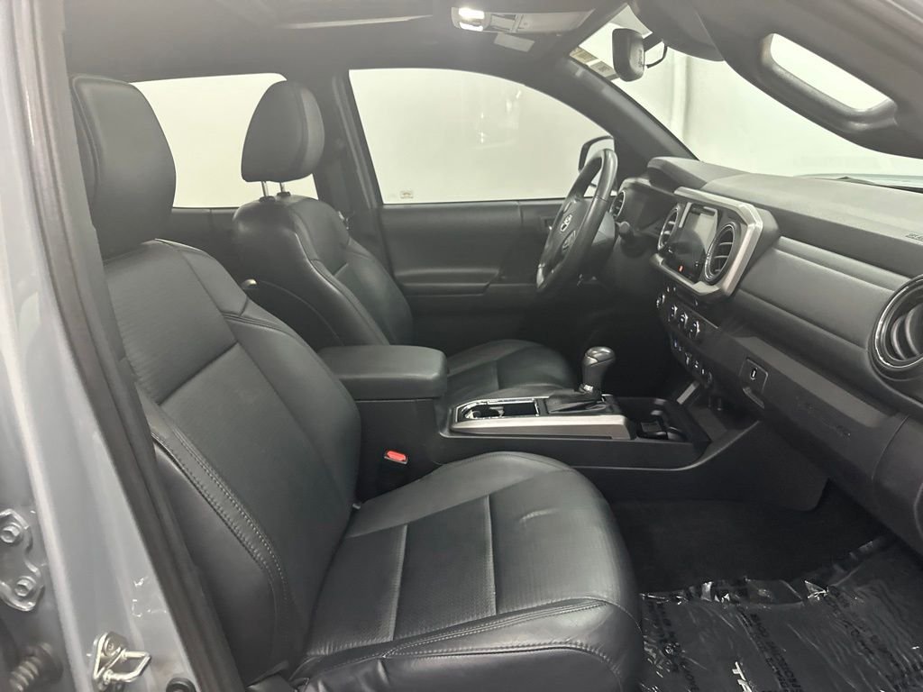 Used 2019 Gray Toyota Limited image 31