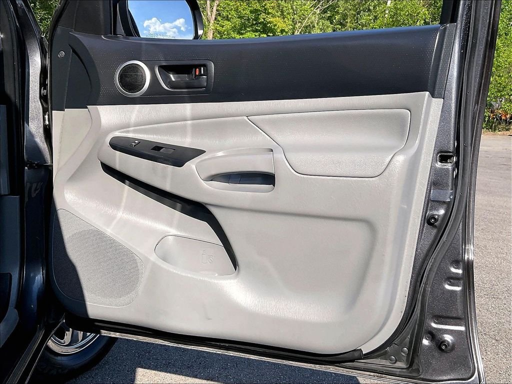Used 2014 Gray Toyota Base image 26