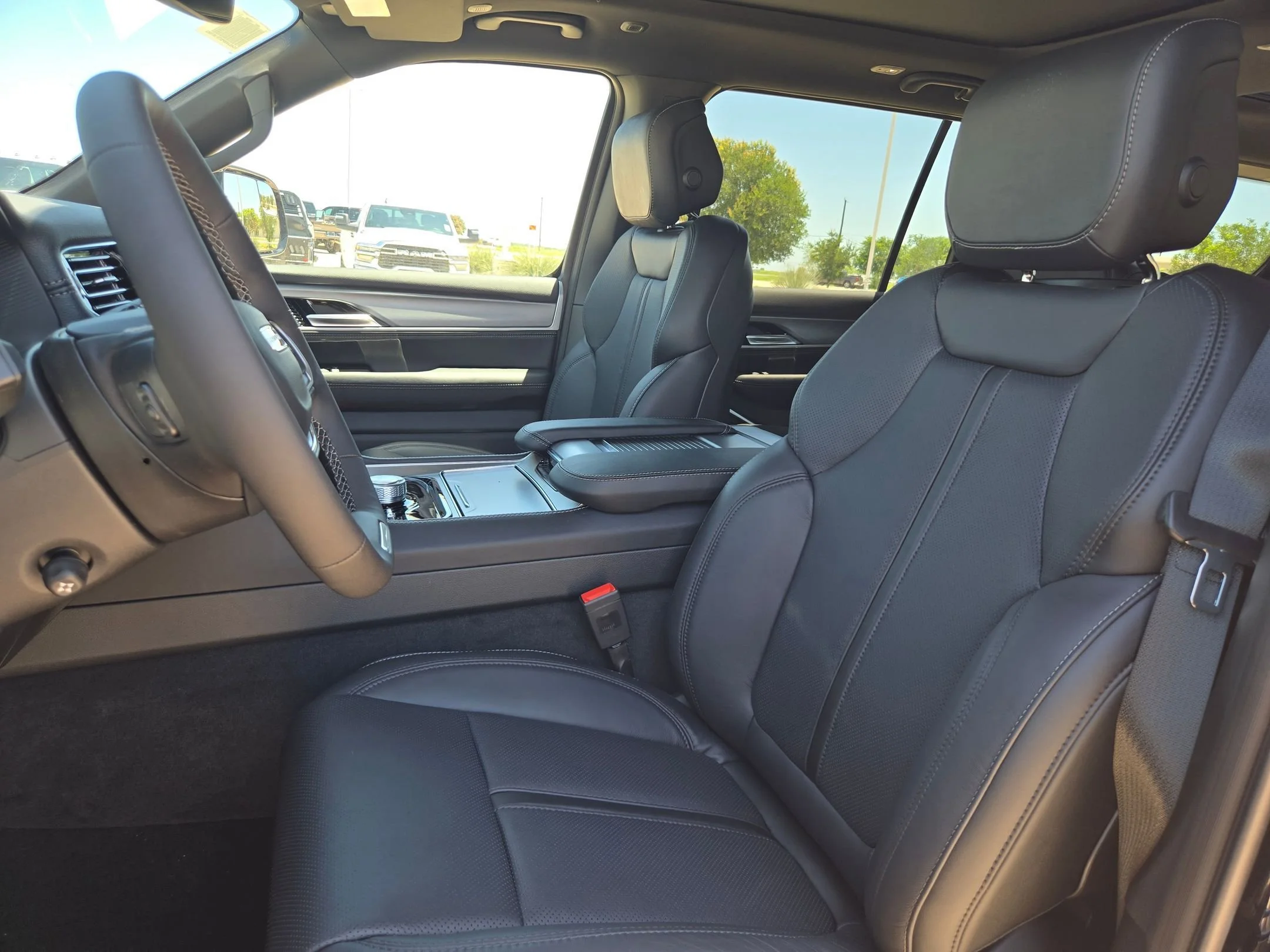 New 2026 High Gloss Black Jeep Limited Altitude image 10