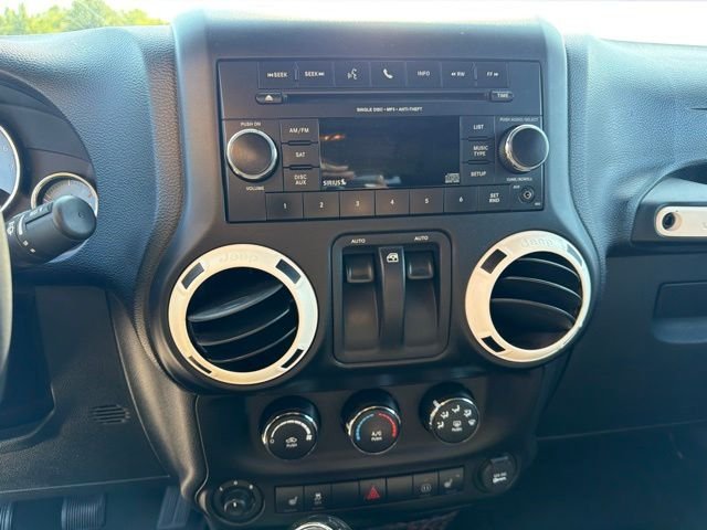 Used 2012 Beige Jeep Sahara image 6
