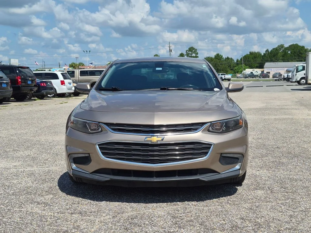 Used 2018 Beige Chevrolet LT image 8