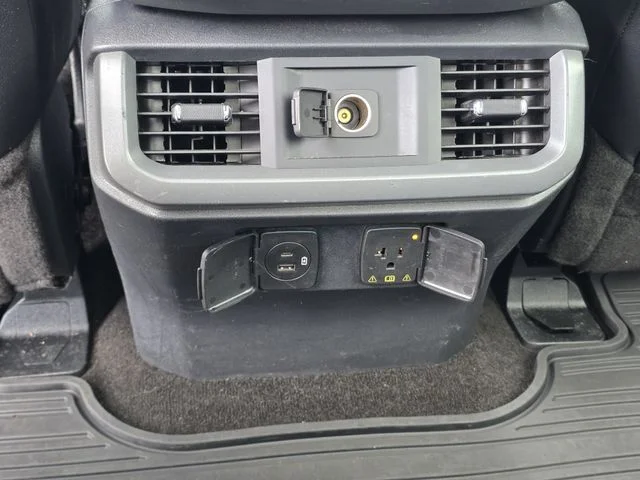 Certified Used 2022 Star White Ford Lariat image 19