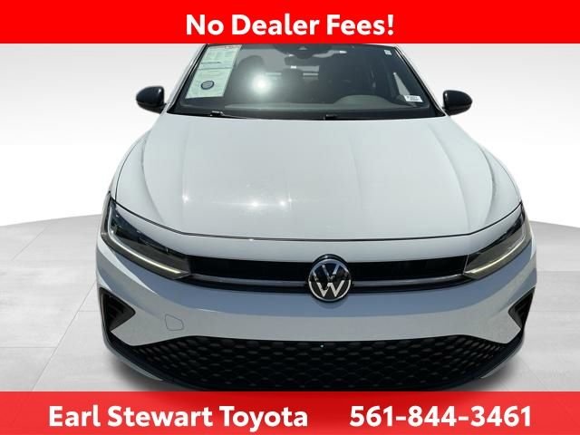 Used 2025 White Volkswagen 1.5T Sport image 10