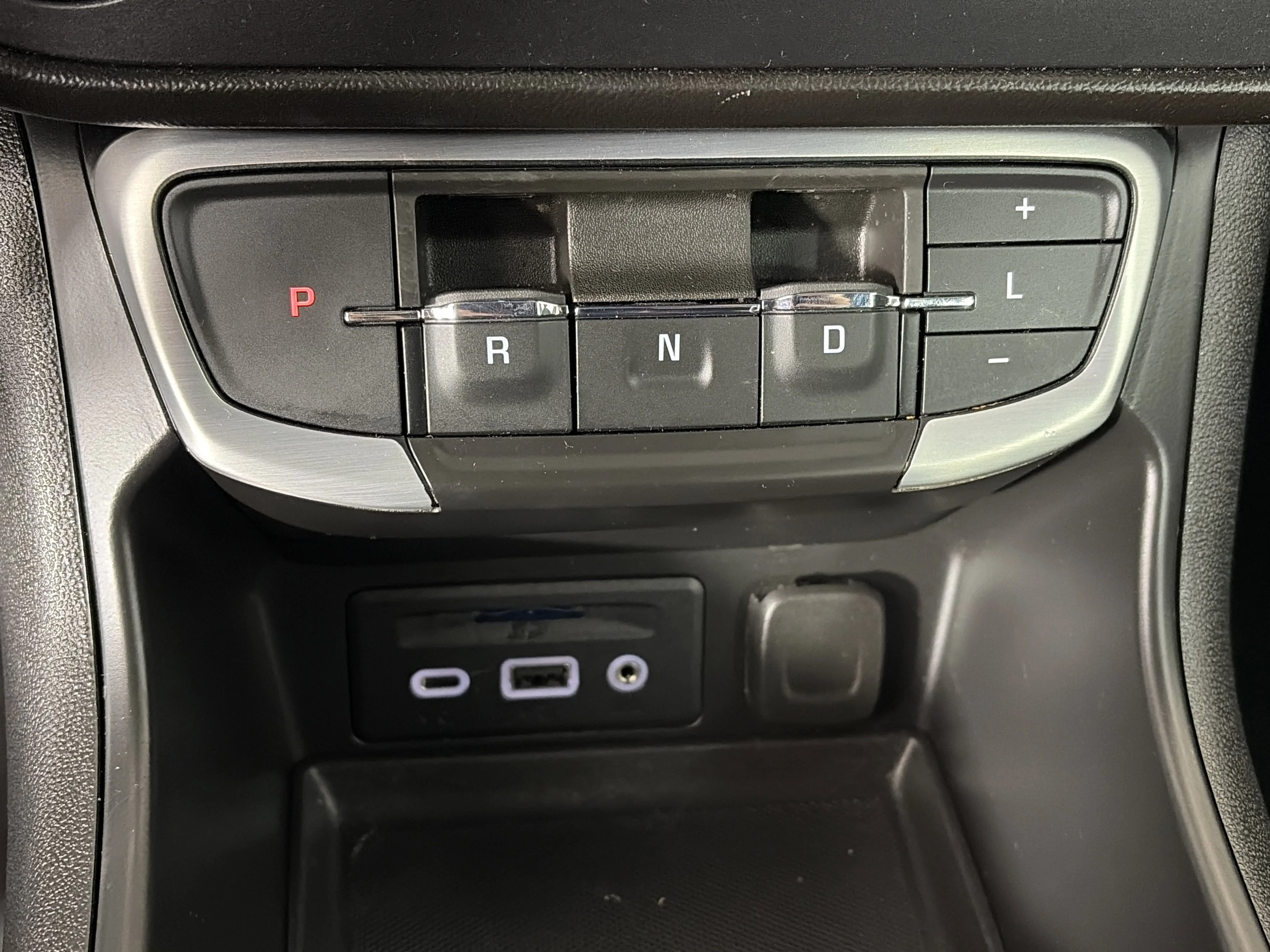 2023 GMC Terrain SLT - Photo 25