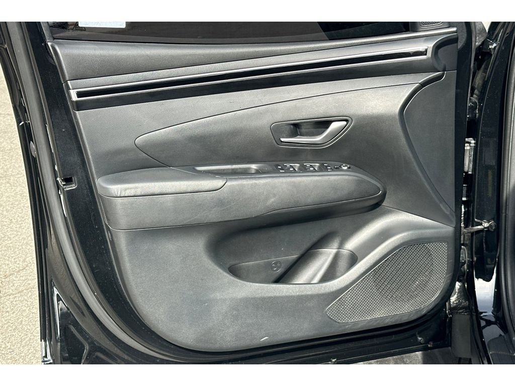 Used 2022 Phantom Black Hyundai SEL image 11