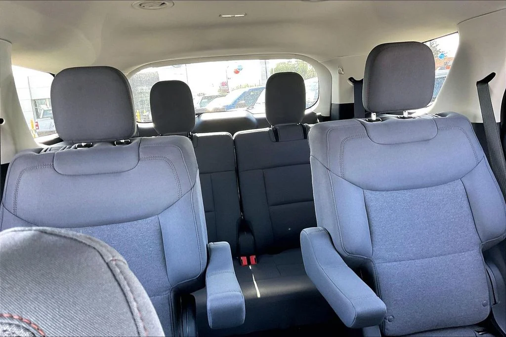 New 2026 Vapor Blue Metallic Ford Active image 21