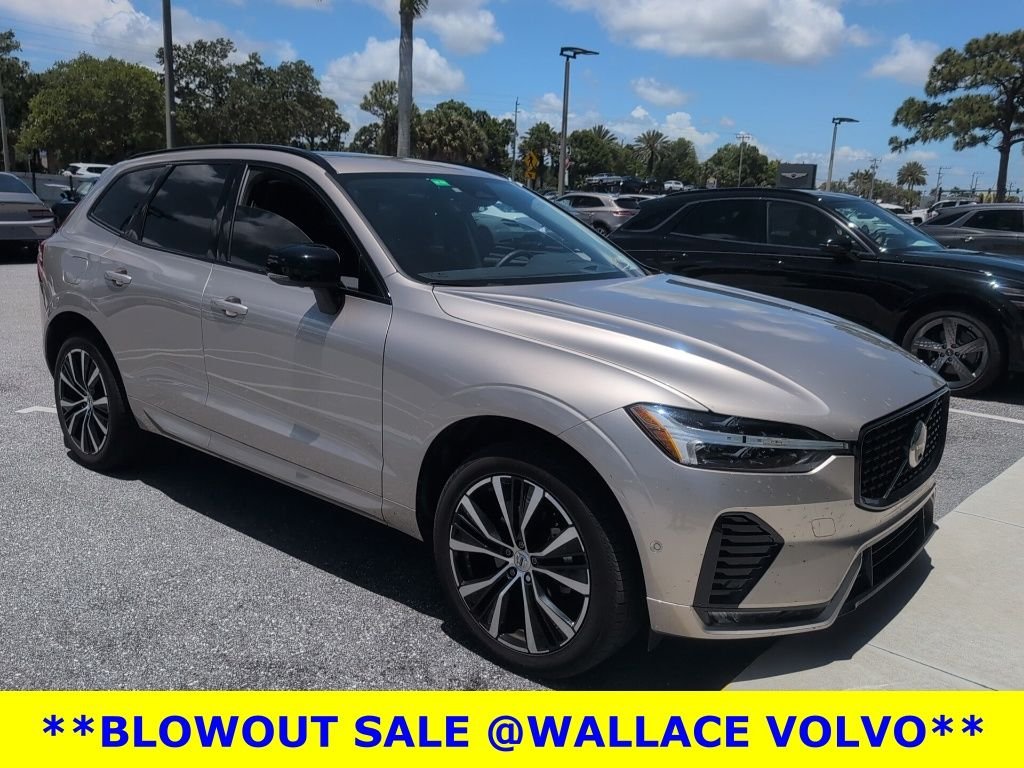 2024 Volvo XC60 B5 Ultimate Dark Theme AWD's photo