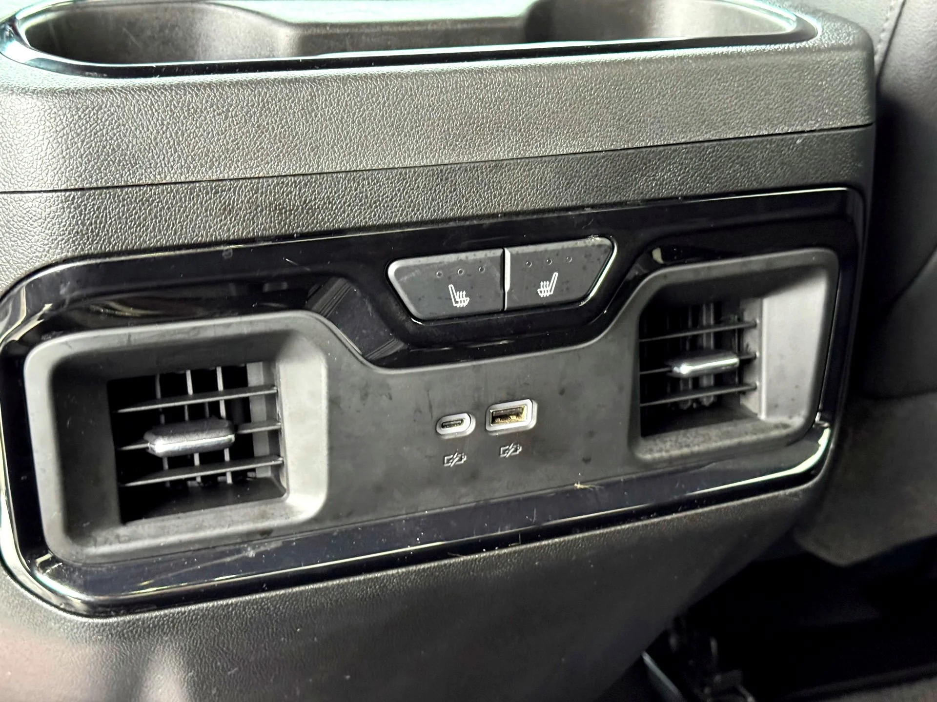 Used 2025 Summit White GMC AT4 image 20