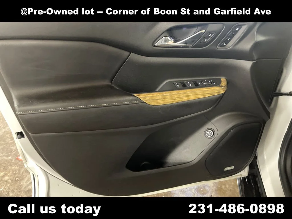 Used 2018 White GMC Denali image 15