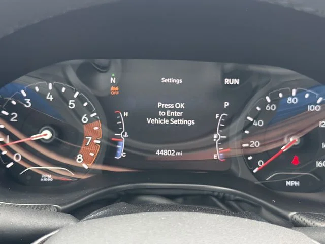 Used 2023 Gray Jeep Latitude image 19