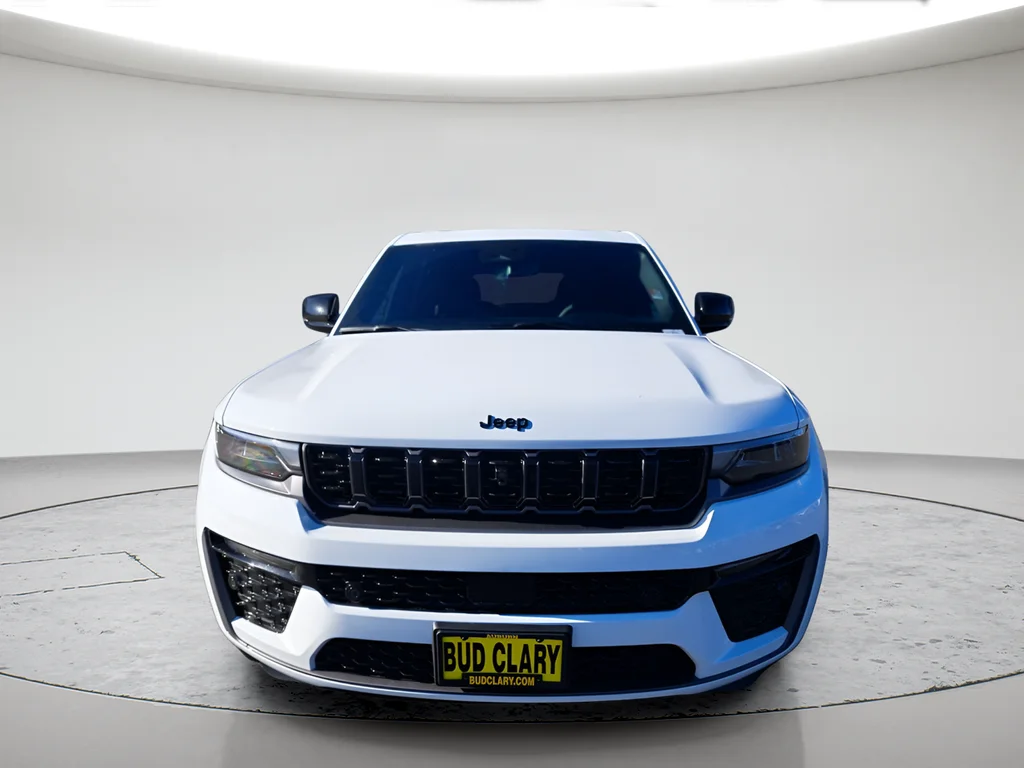 New 2026 Bright White Clear-Coat Exterior Paint Jeep Limited image 2