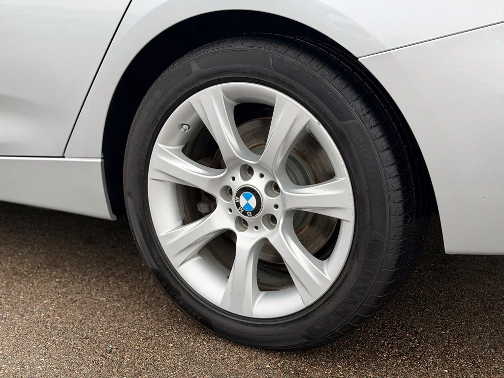 Used 2015 Silver BMW 335i xDrive Gran Turismo image 25
