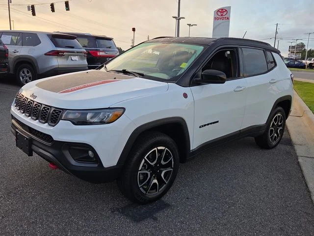 Used 2024 White Jeep Trailhawk image 3