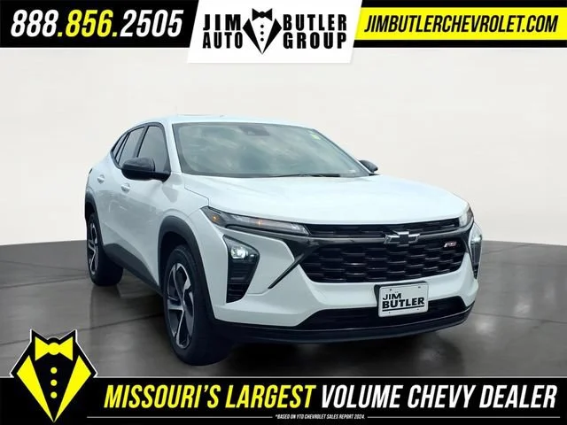 Used 2024 Summit White Chevrolet 1RS image 24