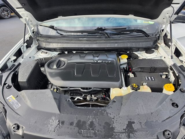 Used 2022 White Jeep Limited image 25