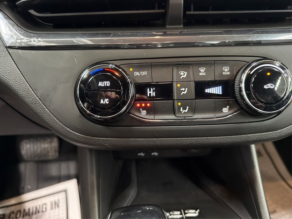 Used 2025 White Buick Preferred image 33