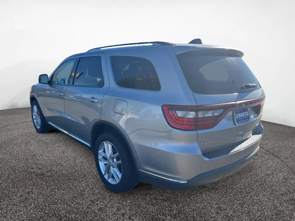 Used 2016 Billet Silver Metallic Clearcoat Dodge Limited image 8