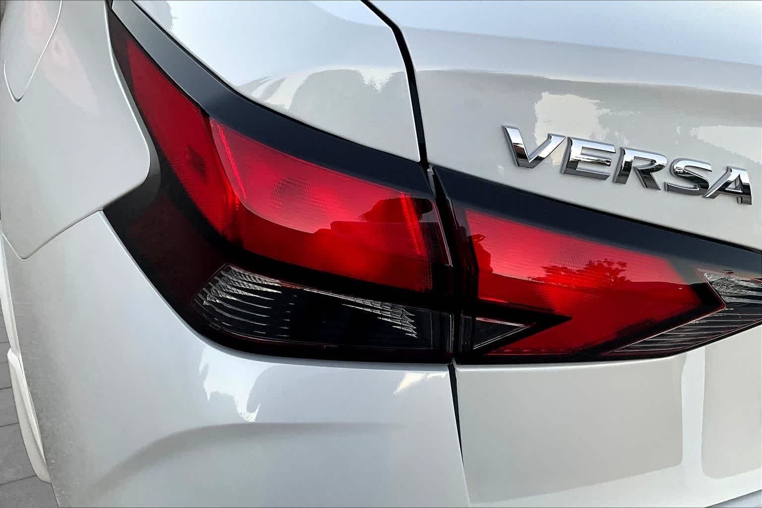 2025 Nissan Versa Sedan SV - Photo 12