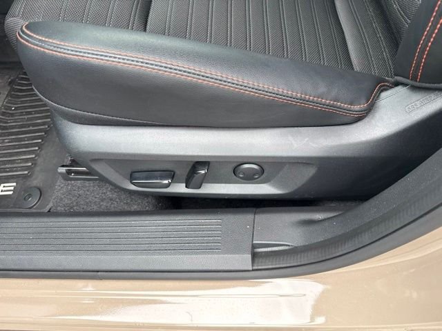 Used 2025 Beige/tan Nissan Rock Creek image 26