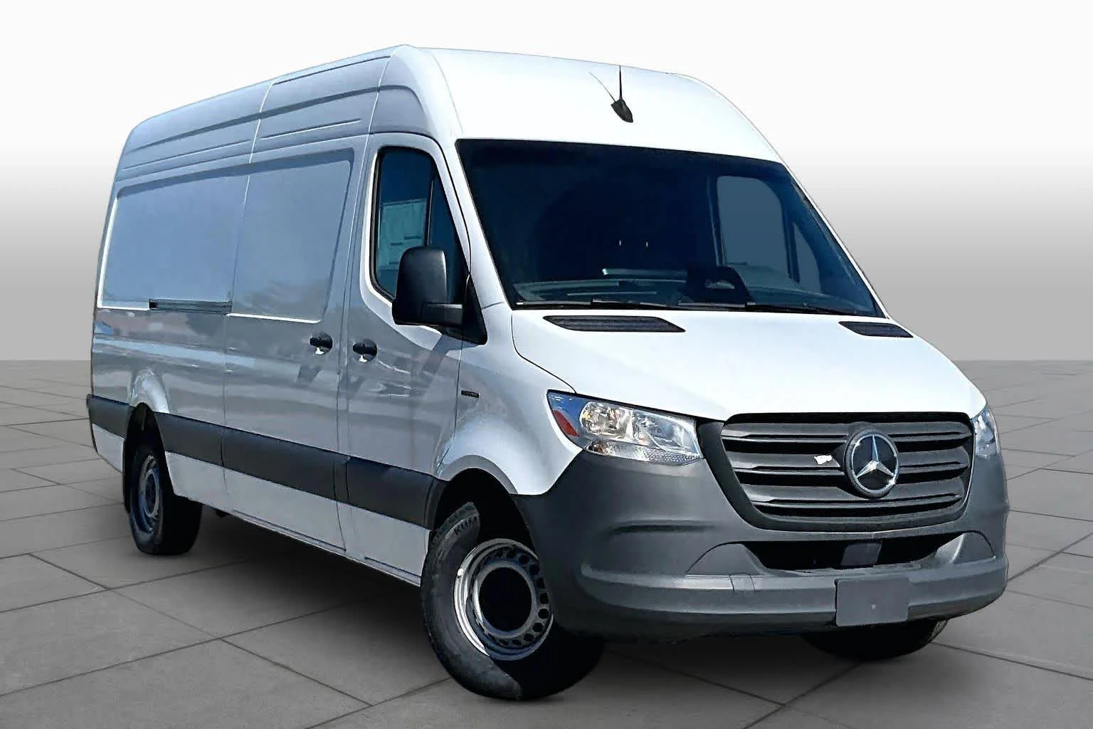 New 2025 Arctic White Mercedes-Benz  image 2