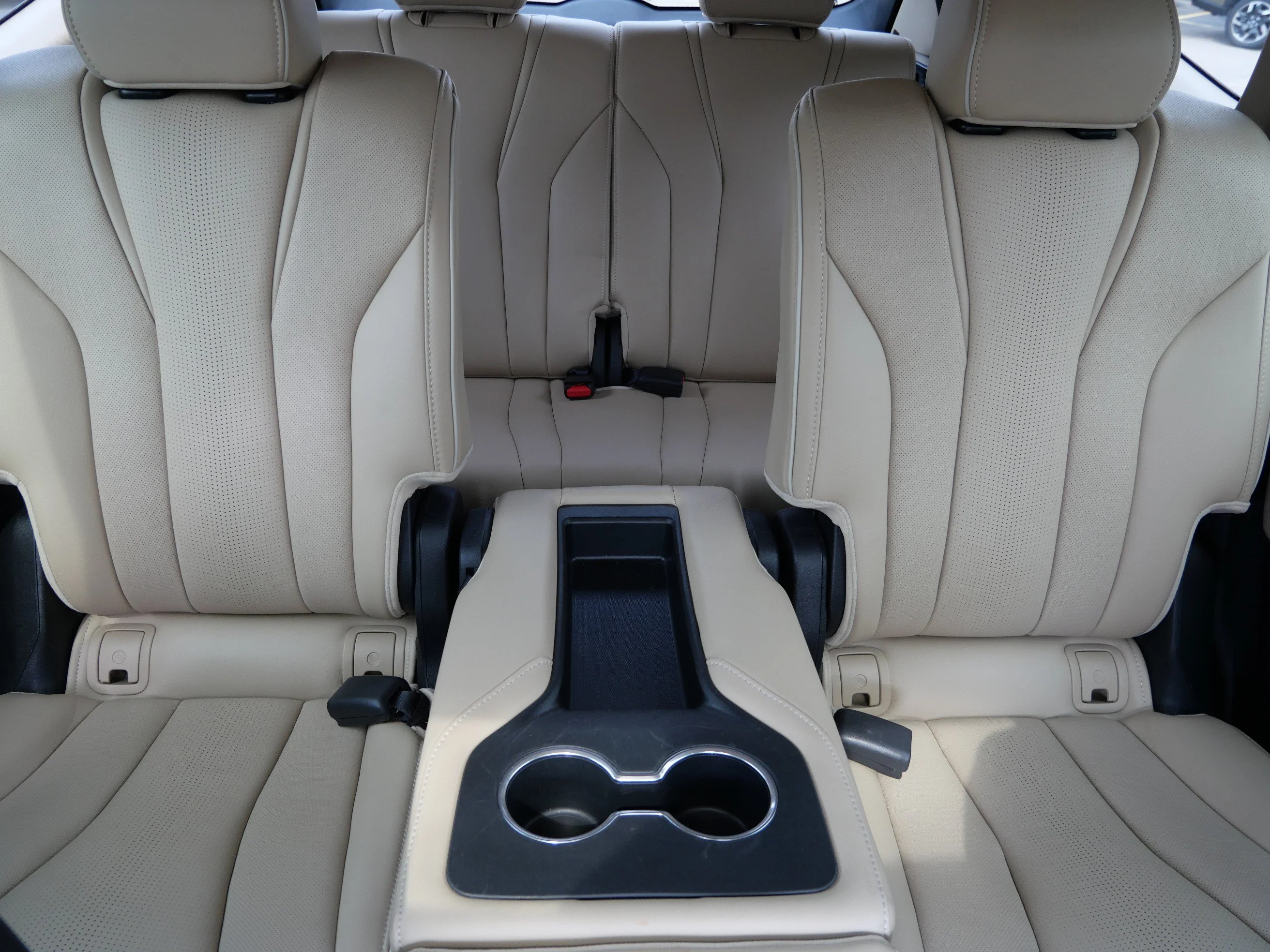 Used 2022 Platinum White Pearl Acura w/Advance Package image 13