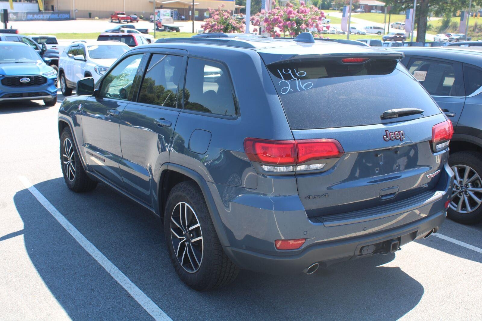 Used 2020 Slate Blue Pearlcoat Jeep Trailhawk image 6