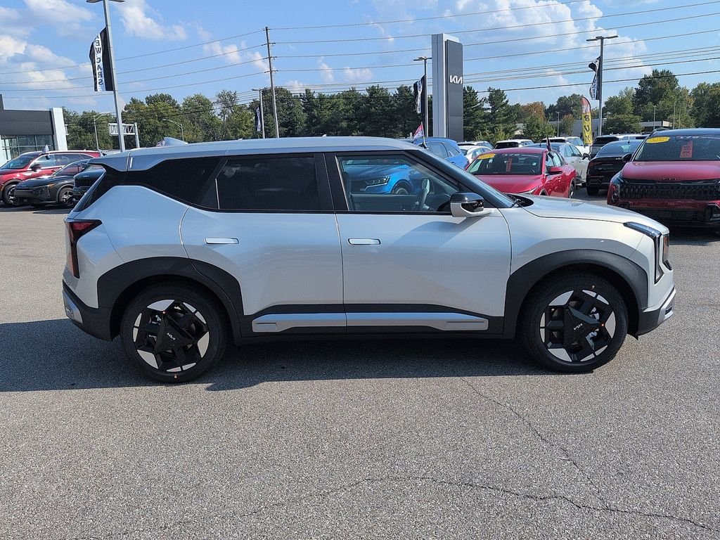 New 2027 Ivory Silver Kia EX image 2