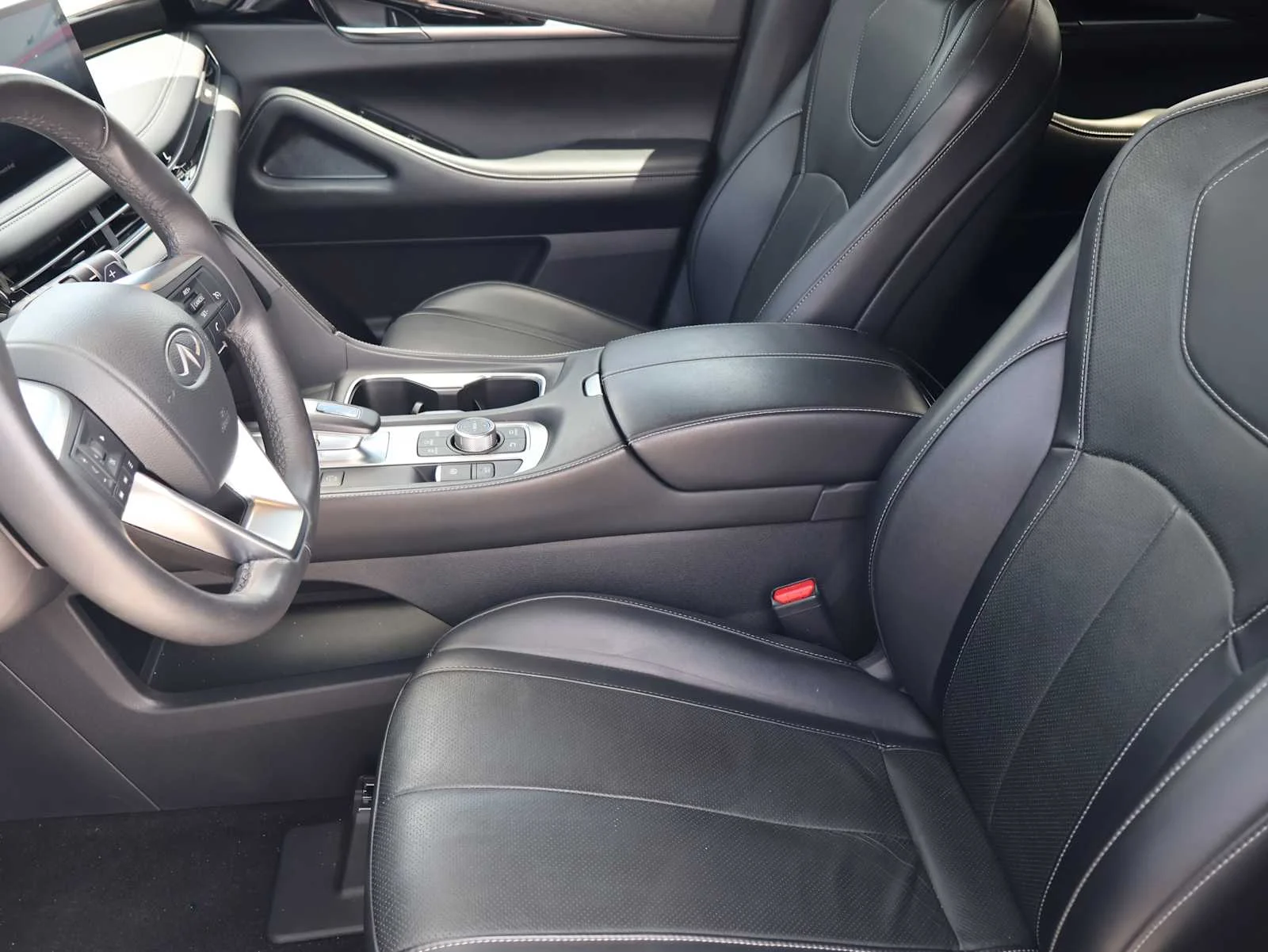 Certified Used 2023 Mineral Black INFINITI PURE image 13
