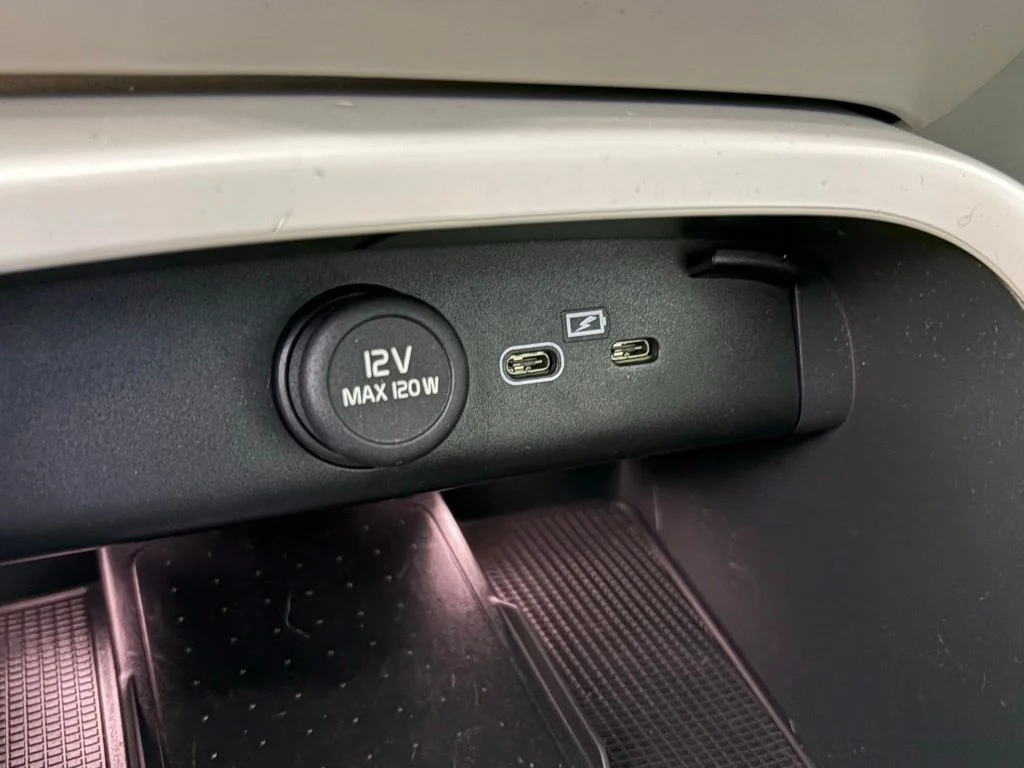 Used 2023 Silver Volvo Plus image 30