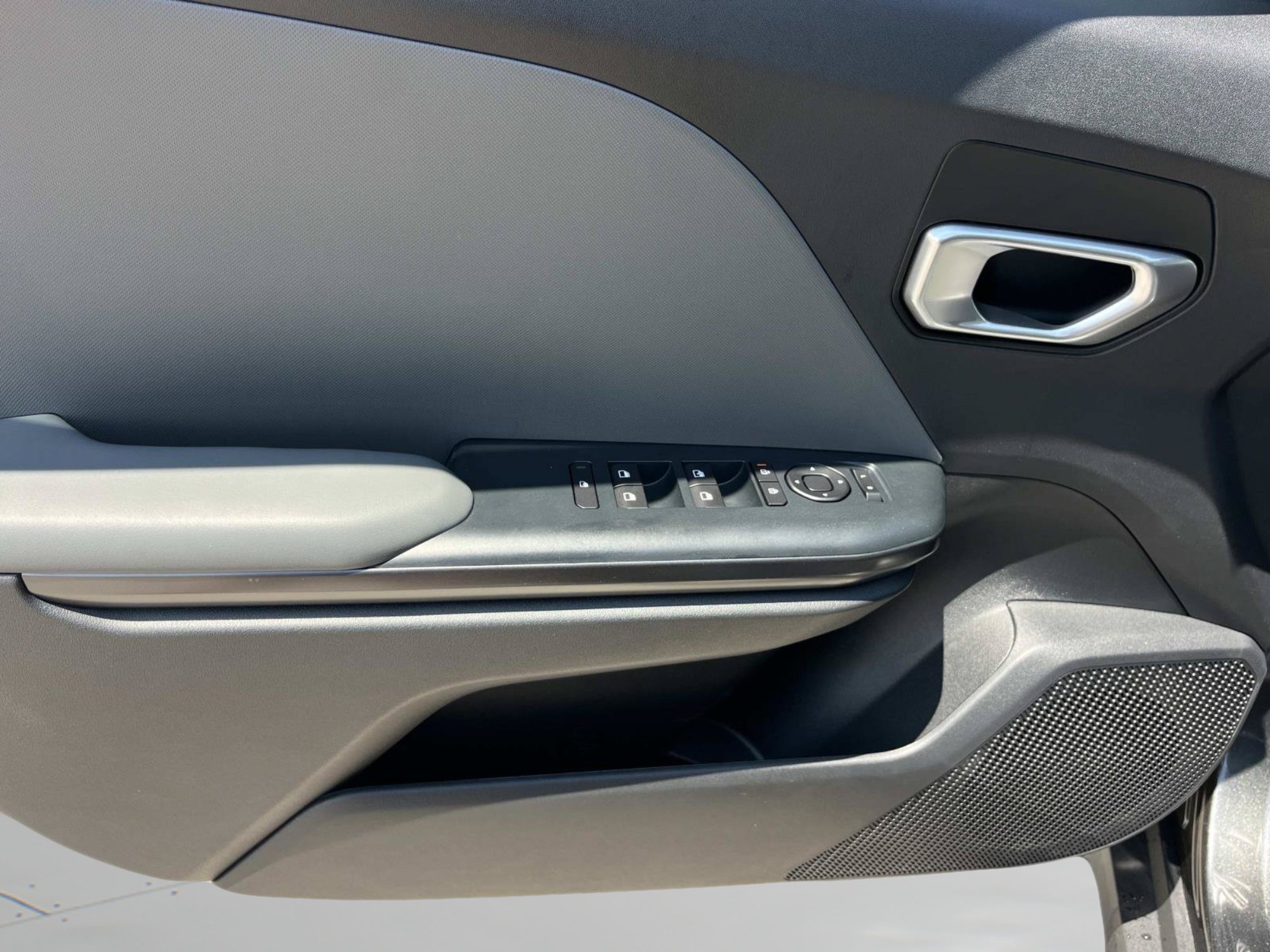 New 2026 Interstellar Gray Kia LXS image 17