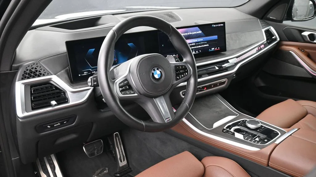 Used 2024 Black BMW xDrive40i image 7